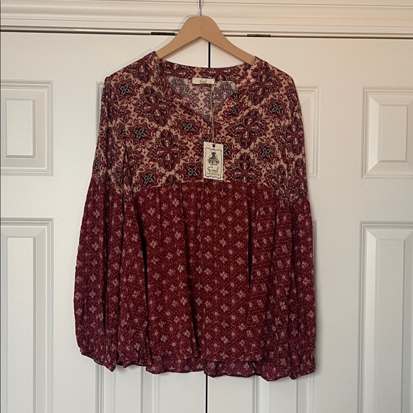 Easel Los Angeles Tops - Easel Los Angeles Burgundy Floral Blouse